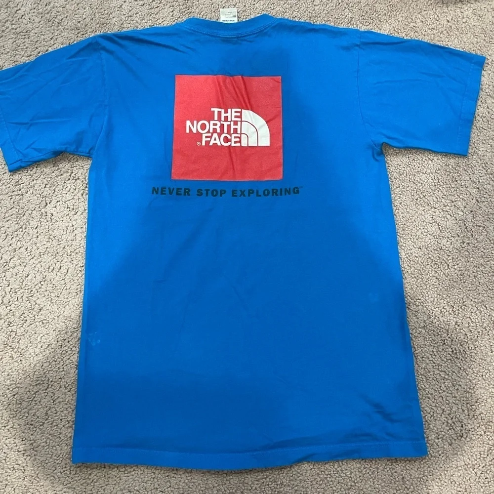 THE NORTH FACE Vibrant Blue Red Box T-shirt